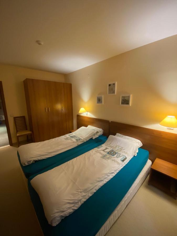 Hq Apartments Villa Park 波罗维茨 外观 照片