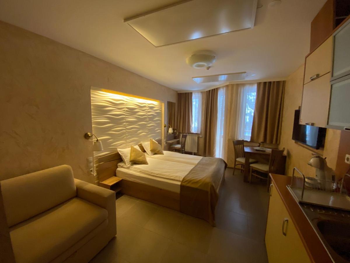 Hq Apartments Villa Park 波罗维茨 外观 照片