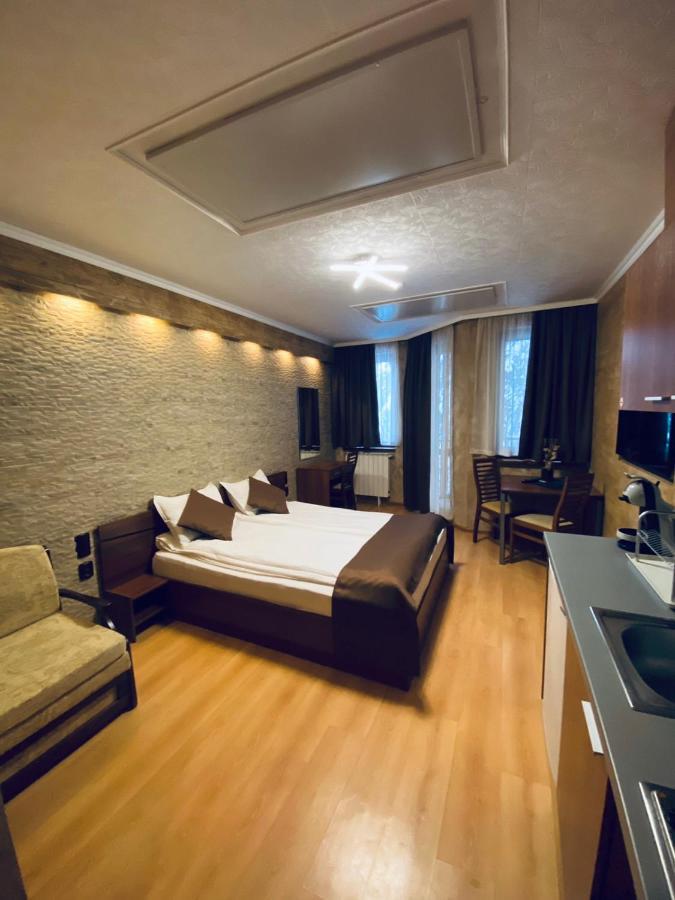 Hq Apartments Villa Park 波罗维茨 外观 照片