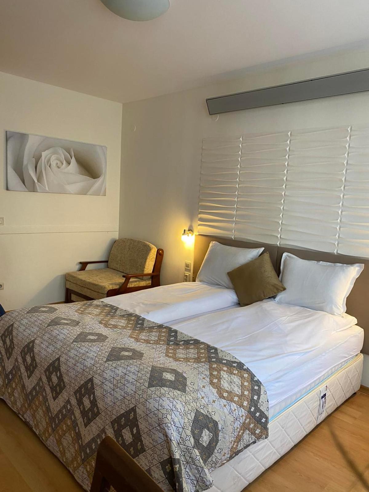 Hq Apartments Villa Park 波罗维茨 外观 照片